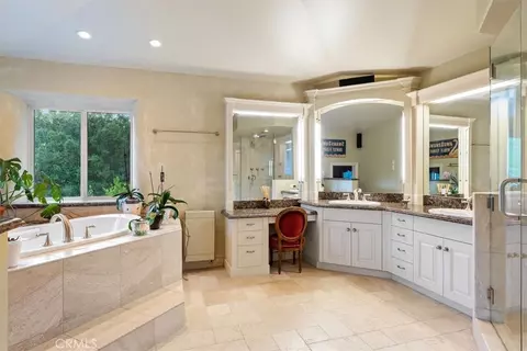 Bath - 1677 Rising Star Pl, Cayucos, CA 93430 photo 2 of 6