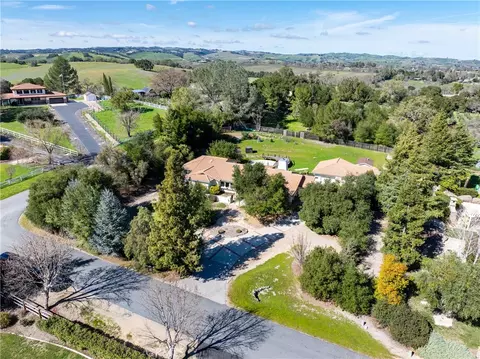 View/Area - 325 Conover Ln, Templeton, CA 93465 photo 2 of 5