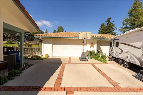 Exterior - 325 Conover Ln, Templeton, CA 93465 photo 10 of 12