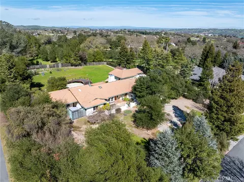 View/Area - 325 Conover Ln, Templeton, CA 93465 photo 3 of 5