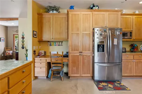 Kitchen - 325 Conover Ln, Templeton, CA 93465 photo 4 of 4