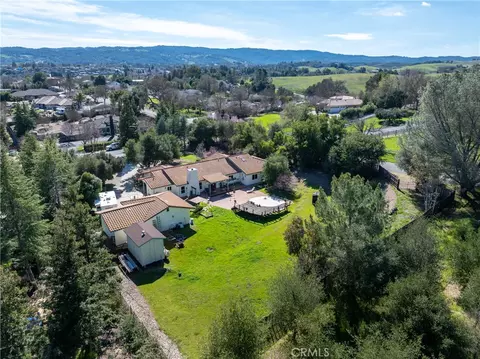 View/Area - 325 Conover Ln, Templeton, CA 93465 photo 4 of 5