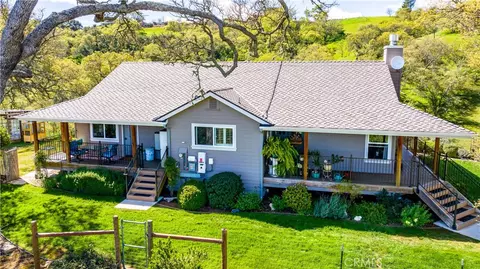11127 Cebada Rd, Atascadero, CA 93422
