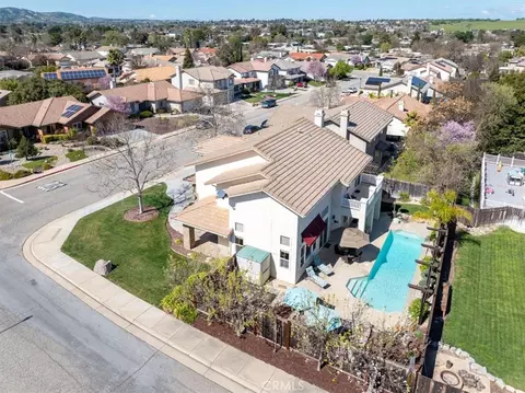View/Area - 1945 Fieldstone, Paso Robles, CA 93446 photo 2 of 5