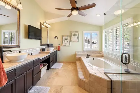 Bath - 1945 Fieldstone, Paso Robles, CA 93446 photo 1 of 5