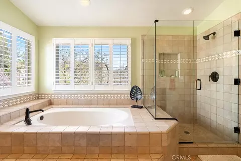Bath - 1945 Fieldstone, Paso Robles, CA 93446 photo 3 of 5