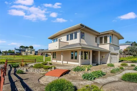 305 Ivar St, Cambria, CA 93428