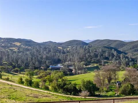 View/Area - 7491 Kingsbury Rd, Templeton, CA 93465 photo 2 of 4