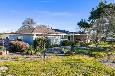 Exterior - 7491 Kingsbury Rd, Templeton, CA 93465 photo 2 of 13