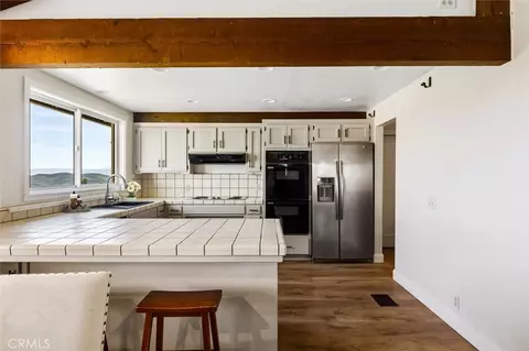 Kitchen - 7491 Kingsbury Rd, Templeton, CA 93465 photo 1 of 6