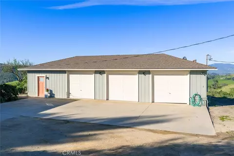 Exterior - 7491 Kingsbury Rd, Templeton, CA 93465 photo 6 of 13