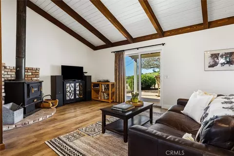 Living - 7491 Kingsbury Rd, Templeton, CA 93465 photo 1 of 3