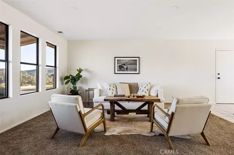 Living - 7491 Kingsbury Rd, Templeton, CA 93465 photo 3 of 3