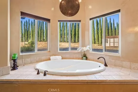 Bath - 5250 Vineyard, Paso Robles, CA 93446 photo 2 of 5