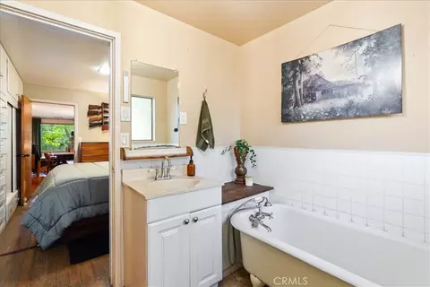 Bath - 5250 Vineyard, Paso Robles, CA 93446 photo 5 of 5