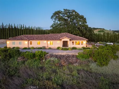 Exterior - 5250 Vineyard, Paso Robles, CA 93446 photo 2 of 26