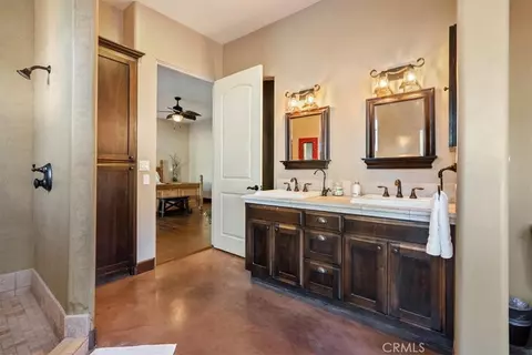 Bath - 5250 Vineyard, Paso Robles, CA 93446 photo 3 of 5