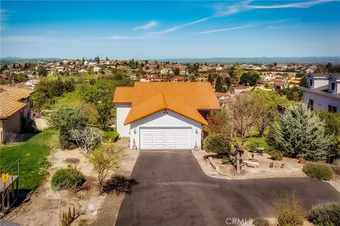 View/Area - 731 Renate Way, Paso Robles, CA 93446 photo 6 of 7