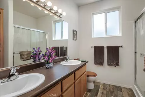 Bath - 731 Renate Way, Paso Robles, CA 93446 photo 1 of 4