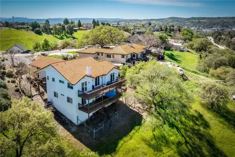 View/Area - 731 Renate Way, Paso Robles, CA 93446 photo 4 of 7