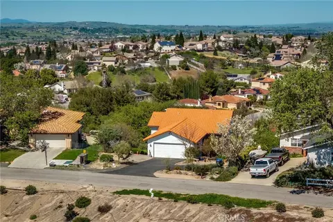 View/Area - 731 Renate Way, Paso Robles, CA 93446 photo 3 of 7