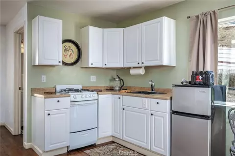 Kitchen - 731 Renate Way, Paso Robles, CA 93446 photo 3 of 3