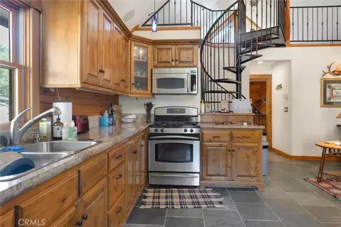 Kitchen - 5765 Dago Ln, Paso Robles, CA 93446 photo 3 of 3