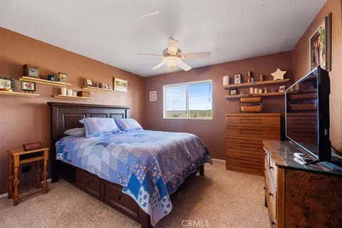 Bedroom - 2100 Starkey Rd, Shandon, CA 93461 photo 1 of 2