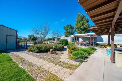 Exterior - 2100 Starkey Rd, Shandon, CA 93461 photo 4 of 8