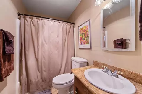 Bath - 2100 Starkey Rd, Shandon, CA 93461 photo 1 of 3