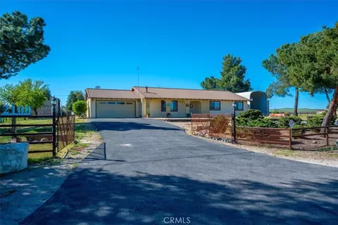 Exterior - 2100 Starkey Rd, Shandon, CA 93461 photo 3 of 8