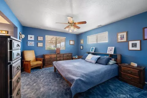 Bedroom - 2100 Starkey Rd, Shandon, CA 93461 photo 2 of 2
