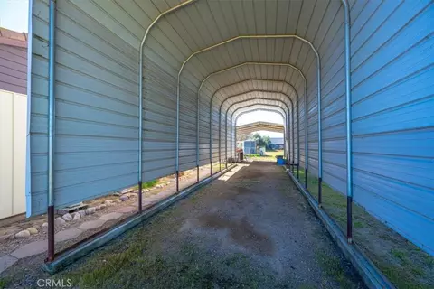 Entry Way - 2100 Starkey Rd, Shandon, CA 93461 photo 1 of 1