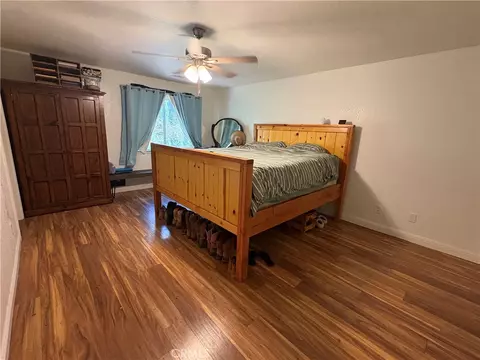 Bedroom - 8199 Plane Vw, Paso Robles, CA 93446 photo 1 of 4