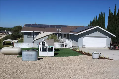8199 Plane Vw, Paso Robles, CA 93446