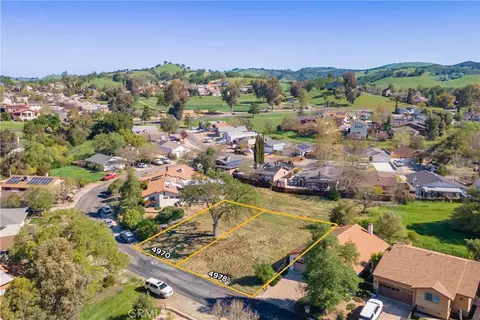 4978 Pretty Doe Ln, Paso Robles, CA 93446