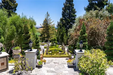 Exterior - 5405 Vineyard Dr, Paso Robles, CA 93446 photo 14 of 23