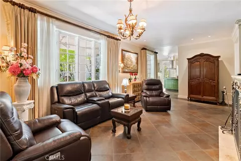 Living - 5405 Vineyard Dr, Paso Robles, CA 93446 photo 5 of 7