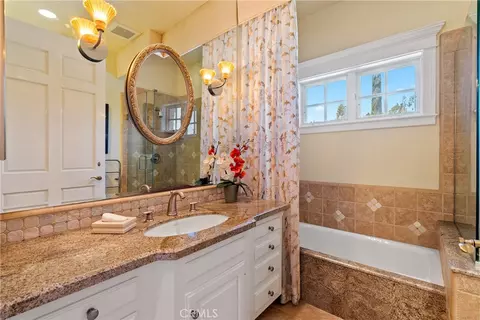 Bath - 5405 Vineyard Dr, Paso Robles, CA 93446 photo 3 of 5