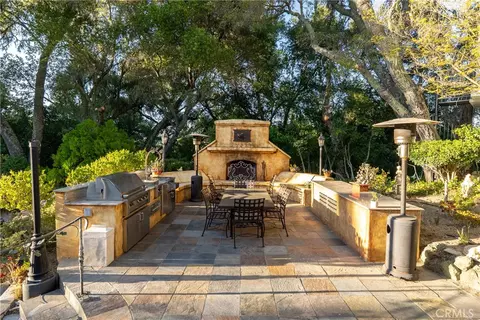 Exterior - 5405 Vineyard Dr, Paso Robles, CA 93446 photo 11 of 24