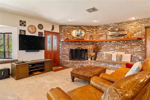 Living - 6125 El Pomar, Templeton, CA 93465 photo 2 of 3
