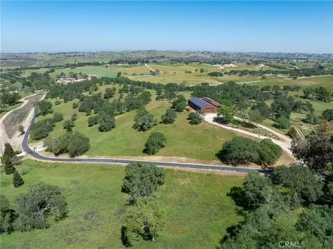 View/Area - 6125 El Pomar, Templeton, CA 93465 photo 3 of 4