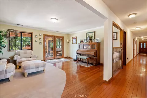 Entry Way - 6125 El Pomar, Templeton, CA 93465 photo 2 of 3