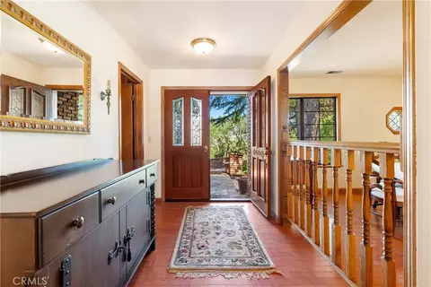 Entry Way - 6125 El Pomar, Templeton, CA 93465 photo 1 of 3