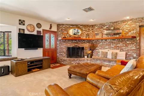Living - 6125 El Pomar, Templeton, CA 93465 photo 2 of 3