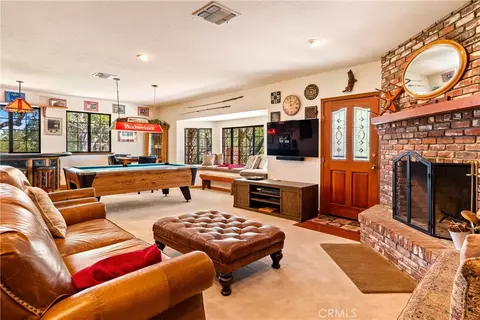 Living - 6125 El Pomar, Templeton, CA 93465 photo 3 of 3