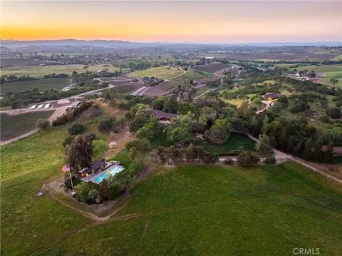 View/Area - 6125 El Pomar, Templeton, CA 93465 photo 1 of 4