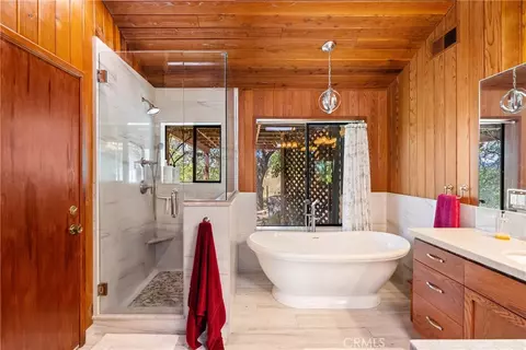Bath - 6125 El Pomar, Templeton, CA 93465 photo 2 of 5