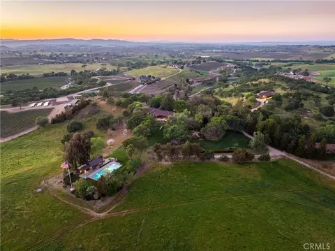 View/Area - 6125 El Pomar, Templeton, CA 93465 photo 1 of 4