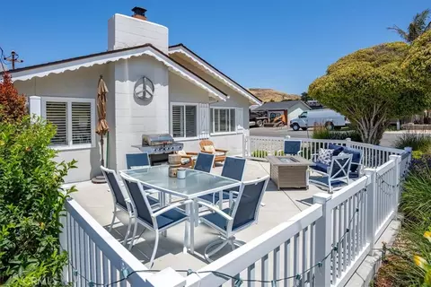 Exterior - 57 17th St, Cayucos, CA 93430 photo 2 of 7